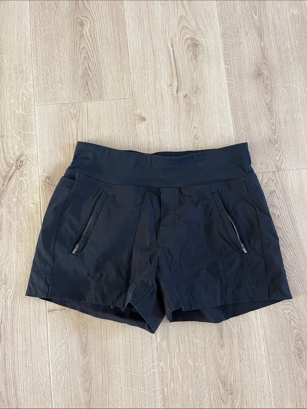 Athleta Trekkie North Short